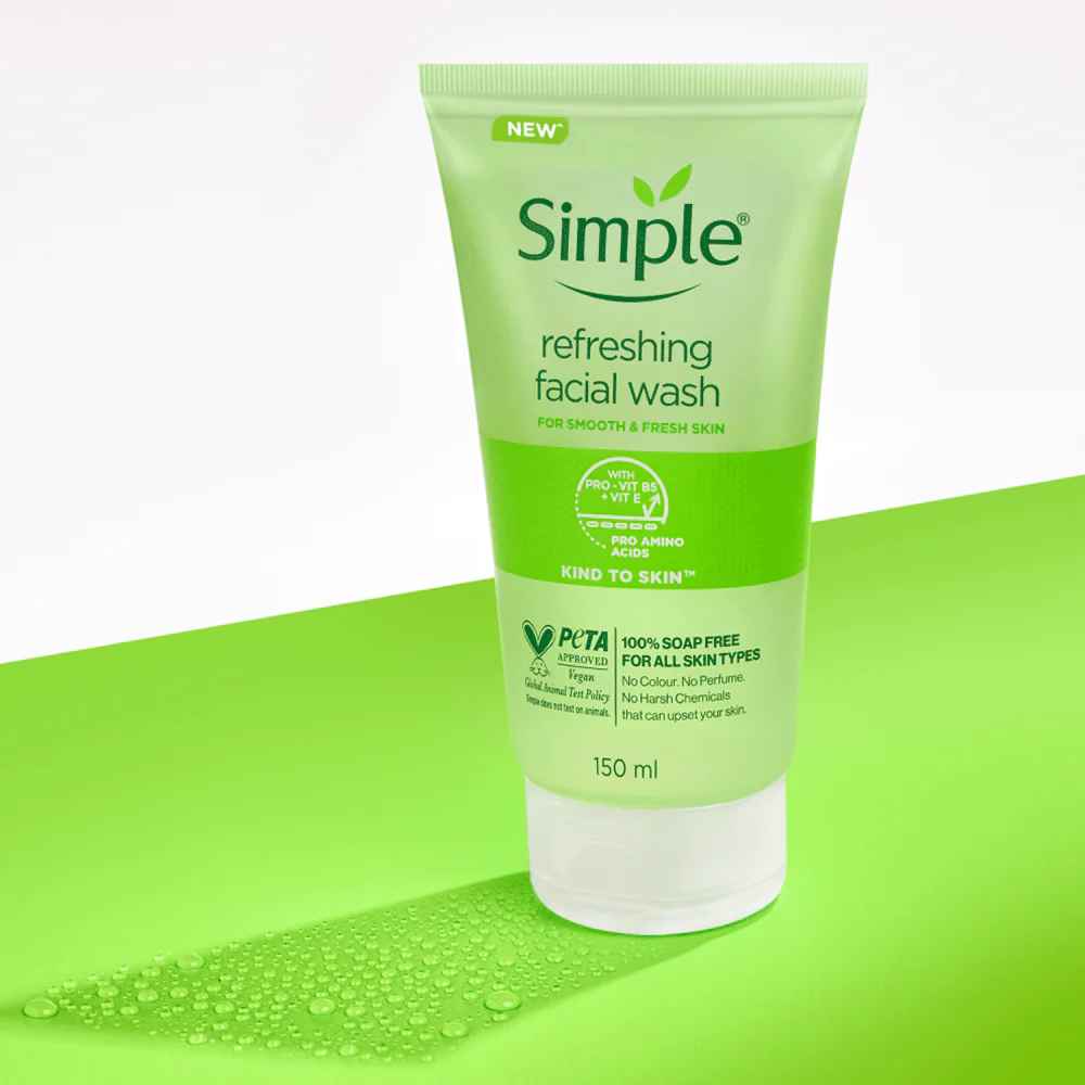 Simple Kind to Skin Refreshing Facial Gel Wash 150 ml- (Poland)