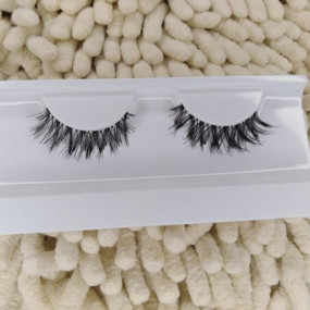 zic zac eyelash  for natural look
