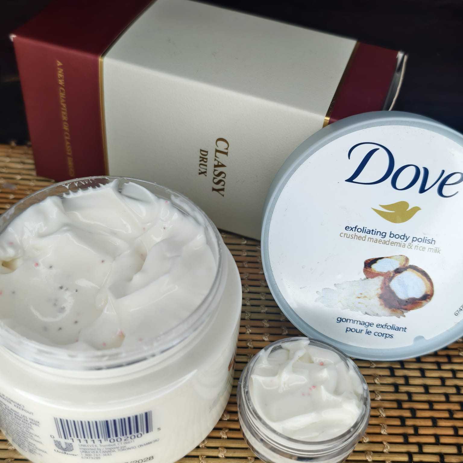 Dove Exfoliating Body Polish (Crushed maeademia and rice milk )  - 298 gm